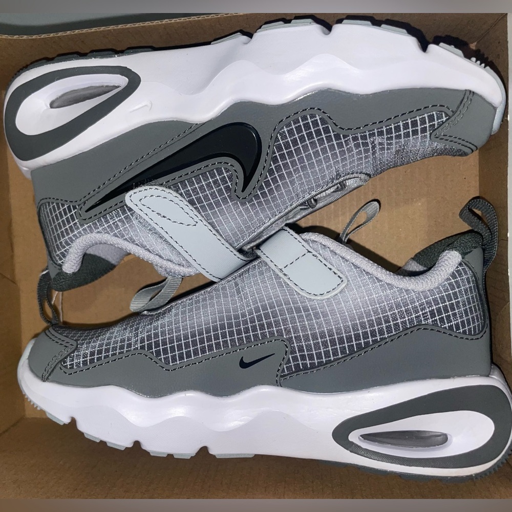 Nike Air Max Kids Gray and White Sneakers